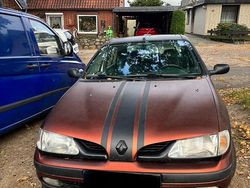 Gebraucht 1998 Renault Mégane Kleinwagen | 2.550 € (Fairer Preis)