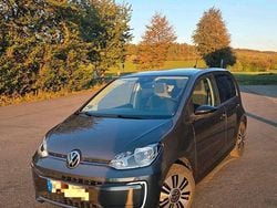 Grau Gebraucht 2022 VW e-up! Kleinwagen | 16.000 € (Fairer Preis)