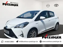 Schneeweiss Gebraucht 2017 Toyota Yaris Hybrid Comfort | 13.490 €