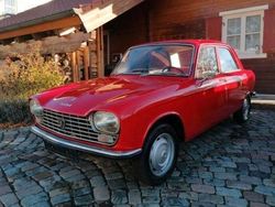 Rot Gebraucht 1971 Peugeot 204 Kleinwagen | 3.700 €