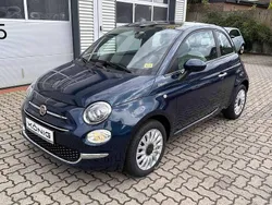 Di pintu di blu Gebraucht 2023 Fiat 500 Dolcevita Kleinwagen | 13.998 € (Fairer Preis)