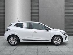 Gebraucht 2025 Renault Clio V Evolution Kleinwagen | 18.040 € (Guter Preis)