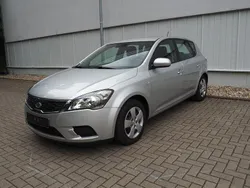 Silber Gebraucht 2009 Kia Ceed Vision Limousine | 3.990 € (Fairer Preis)