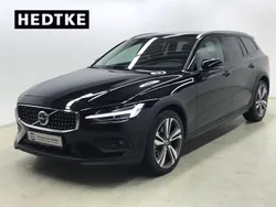 Schwarz Gebraucht 2024 Volvo V60 CC Plus Kombi | 44.990 € (Fairer Preis)