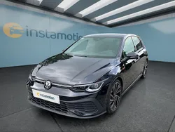 Schwarz Gebraucht 2021 VW Golf VIII GTI Kleinwagen | 31.649 €