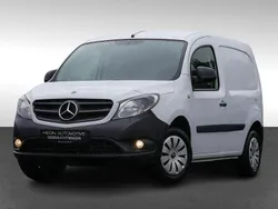 Weiß Gebraucht 2020 Mercedes Citan 108 Van / Kleinbus | 10.990 € (Etwas zu teuer)