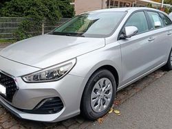 Silber Gebraucht 2019 Hyundai i30 Edition Kombi | 13.400 € (Fairer Preis)