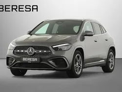 Grau Gebraucht 2024 Mercedes GLA180 AMG SUV | 40.480 € (Teuer)