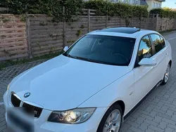 Weiß Gebraucht 2008 BMW 335 Limousine | 16.000 €
