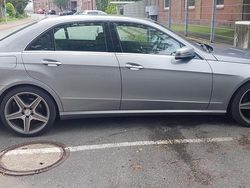Grau Gebraucht 2011 Mercedes E200 Limousine | 10.750 € (Fairer Preis)