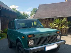 Grün Gebraucht 2005 Lada niva SUV | 1.400 €