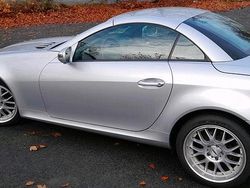 Silber Gebraucht 2009 Mercedes SLK300 Cabrio | 14.850 €
