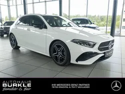Weiß Gebraucht 2023 Mercedes A180 Advanced Plus Limousine | 34.350 € (Teuer)