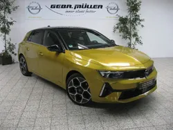 Gelb Gebraucht 2022 Opel Astra Ultimate Limousine | 23.900 € (Etwas zu teuer)