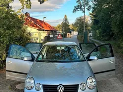Grau Gebraucht 2001 VW Polo Kleinwagen | 650 € (Fairer Preis)
