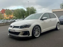 Weiß Gebraucht 2018 VW Golf VII Limousine | 16.790 € (Guter Preis)