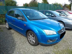 Blau Gebraucht 2005 Ford Focus Trend Limousine | 700 € (Teuer)