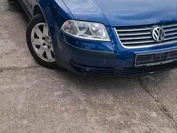 Blau Gebraucht 2001 VW Passat Kombi | 600 € (Superpreis)
