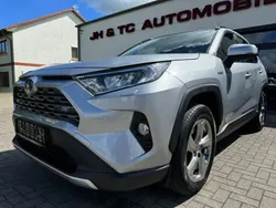 Silber Gebraucht 2019 Toyota RAV4 Hybrid Club SUV | 26.999 € (Guter Preis)