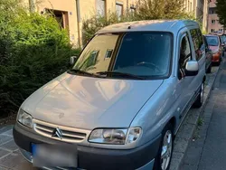 Blau Gebraucht 2002 Citroën Berlingo Van / Kleinbus | 1.350 € (Fairer Preis)