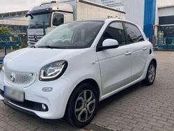 Weiß Gebraucht 2017 Smart ForFour Passion Kleinwagen | 11.900 € (Etwas zu teuer)