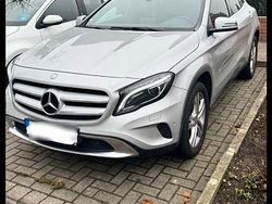 Silber Gebraucht 2016 Mercedes GLA220 SUV | 18.990 € (Fairer Preis)
