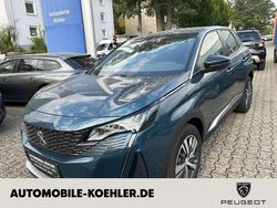 Lackierung blau celebes/metallic klarlac (metallic) Gebraucht 2023 Peugeot 3008 Allure SUV | 26.800 € (Fairer Preis)