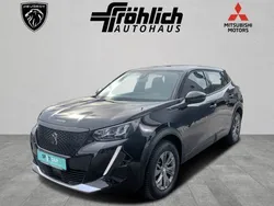 Onyx schwarz Gebraucht 2020 Peugeot e-2008 Active SUV | 17.990 € (Fairer Preis)