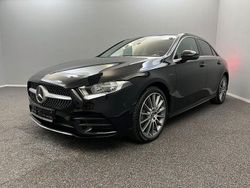 Schwarz Gebraucht 2020 Mercedes A250 AMG line Limousine | 24.699 € (Guter Preis)