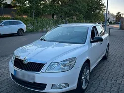 Weiß Gebraucht 2011 Skoda Octavia Limousine | 4.300 € (Superpreis)