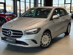Iridiumsilber metalliclack Gebraucht 2021 Mercedes B200 Progressive Van / Kleinbus | 26.800 € (Fairer Preis)
