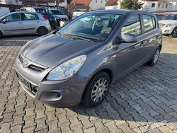 Grau Gebraucht 2011 Hyundai i20 Edition Kleinwagen | 2.500 € (Superpreis)