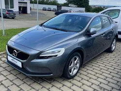 Grau Gebraucht 2016 Volvo V40 Kinetic Kombi | 14.800 € (Etwas zu teuer)