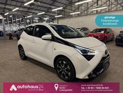 Weiß Gebraucht 2021 Toyota Aygo Team Kleinwagen | 11.440 € (Fairer Preis)