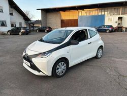 Weiß Gebraucht 2018 Toyota Aygo Kleinwagen | 4.200 € (Fairer Preis)