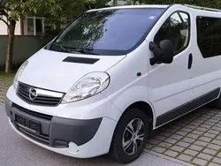 Weiß Gebraucht 2009 Opel Vivaro Van | 6.996 € (Fairer Preis)