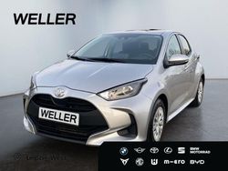 Silber Gebraucht 2023 Toyota Yaris Comfort Kleinwagen | 15.990 € (Fairer Preis)