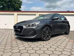 Grau Gebraucht 2019 Hyundai i30 Trend Limousine | 12.099 € (Fairer Preis)