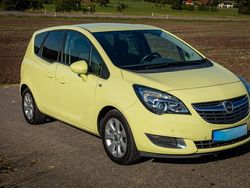 Gelb Gebraucht 2014 Opel Meriva Cosmo Van / Kleinbus | 9.000 € (Teuer)