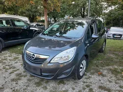 Grau Gebraucht 2011 Opel Meriva Van / Kleinbus | 1.990 € (Fairer Preis)