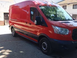 Rot Gebraucht 2014 Ford Transit Van / Kleinbus | 9.200 € (Fairer Preis)