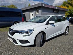 Weiß Gebraucht 2017 Renault Mégane GrandTour Life Kombi | 9.990 € (Guter Preis)