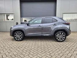 Marlingrau metallic Neu 2025 Toyota Yaris Cross SUV | 28.780 €