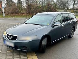 Grau Gebraucht 2003 Honda Accord Kombi | 1.500 €