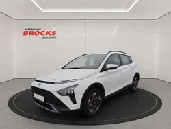 Polar white Gebraucht 2022 Hyundai Bayon Intro Edition SUV | 17.998 € (Guter Preis)