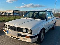 Weiß Gebraucht 1990 BMW 316 Basis Coupé | 8.500 €