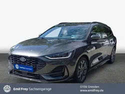 Grau Gebraucht 2024 Ford Focus ST-Line X Kombi | 26.940 € (Guter Preis)