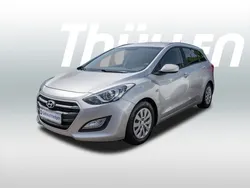 Grau Gebraucht 2017 Hyundai i30 Kombi | 11.480 € (Fairer Preis)
