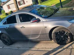 Beige Gebraucht 2009 Opel Insignia Limousine | 2.500 € (Guter Preis)