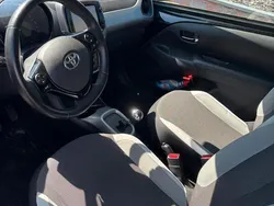 Schwarz Gebraucht 2016 Toyota Aygo Kleinwagen | 12.500 € (Teuer)